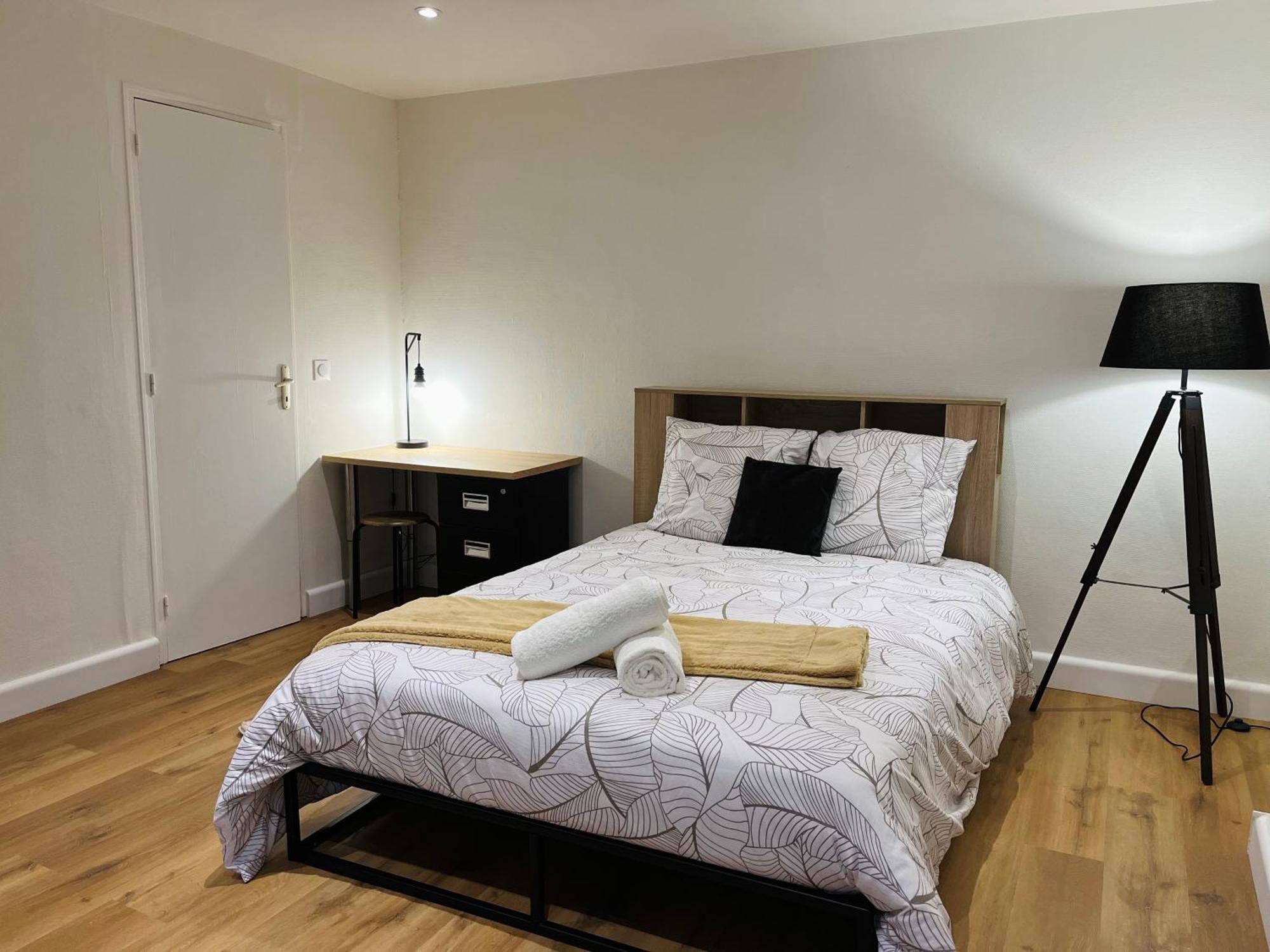 Appartement La Ruche Arrageoise - Parking Gratuit - Cozy - Grand Lit - Long Sejour à Arras Extérieur photo
